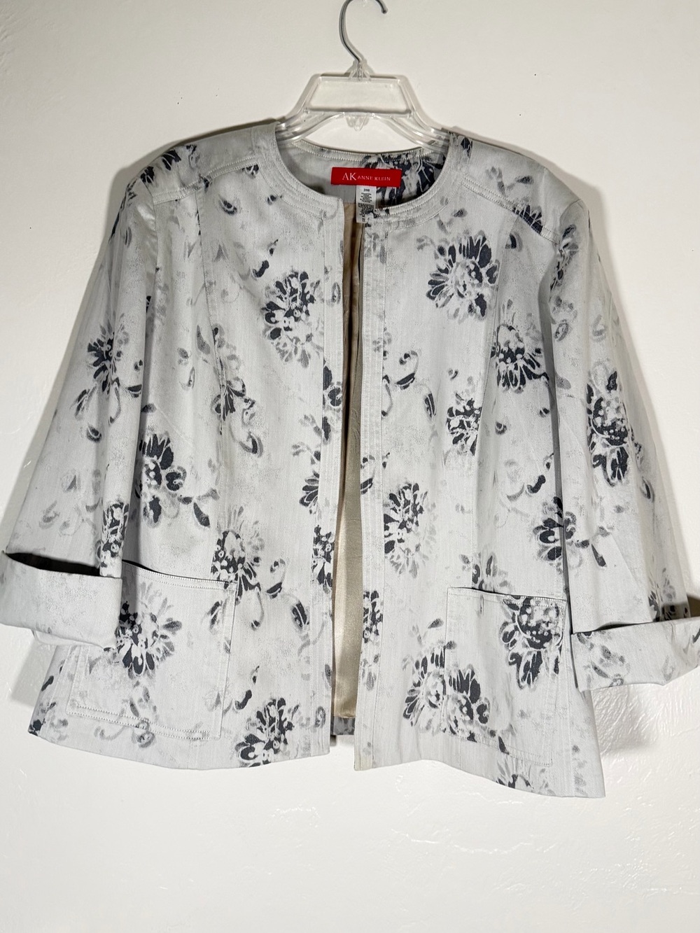 AK Anne Klein Women’s 20W Gray Floral Print Open Front Jacket Blazer